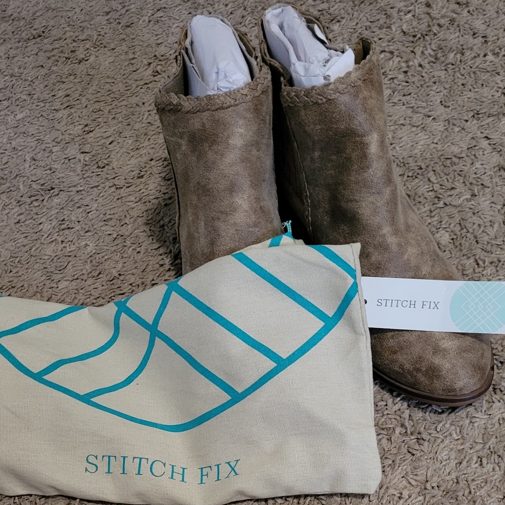 Pull-on Booties - Picture 3 of 3